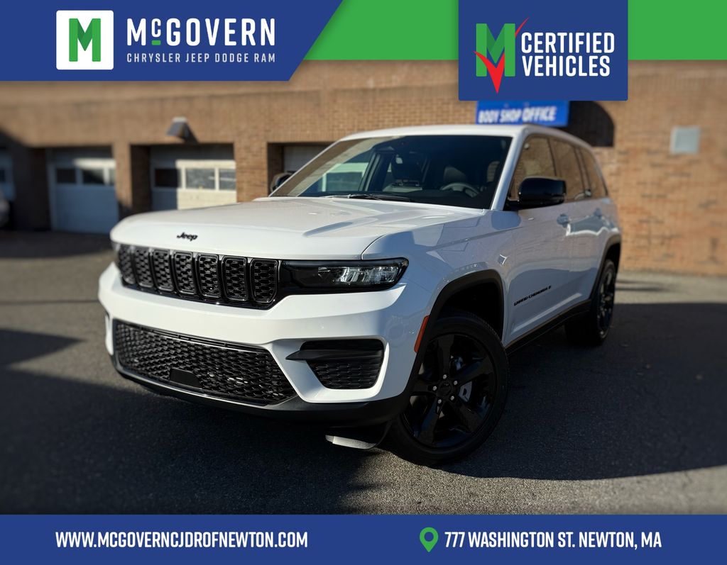 2025 Jeep Grand Cherokee Altitude's photo