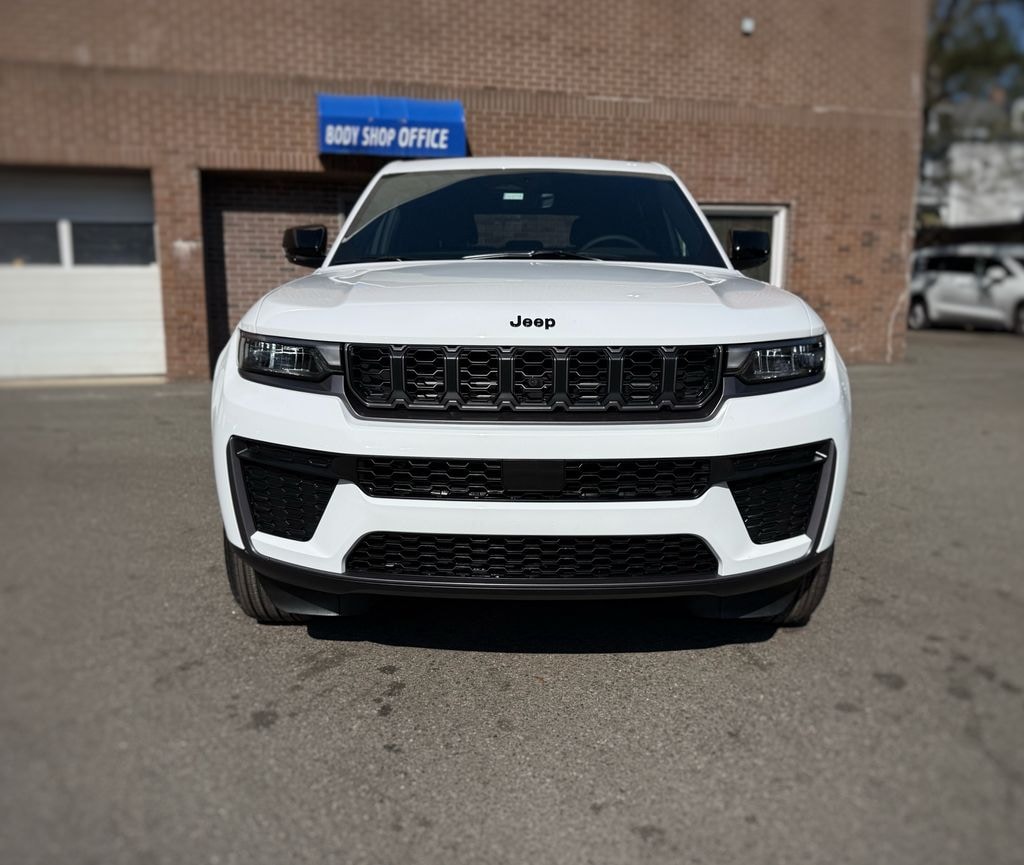 New 2026 Jeep Grand Cherokee Laredo Altitude Sport Utility