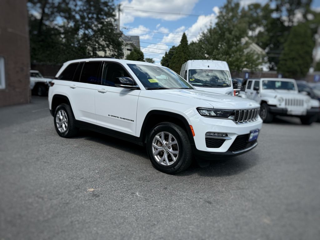 2022 Jeep Grand Cherokee Limited photo 3