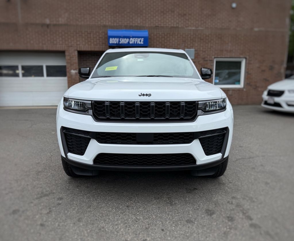 New 2026 Jeep Grand Cherokee L Laredo Sport Utility