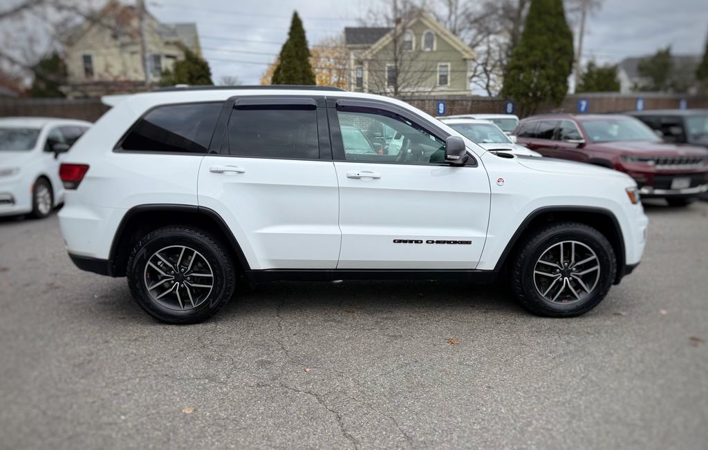 2019 Jeep Grand Cherokee Trailhawk photo 4