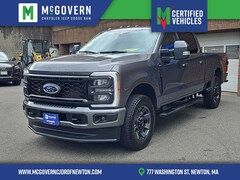 2023 Ford F-250SD Lariat Truck