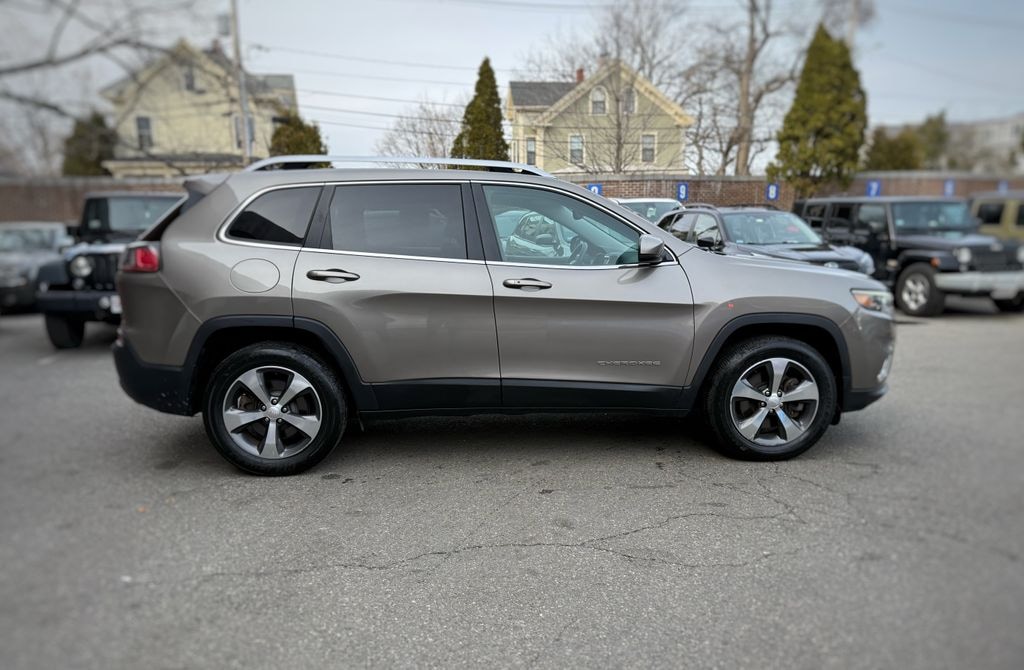 Used 2019 Jeep Cherokee Limited SUV