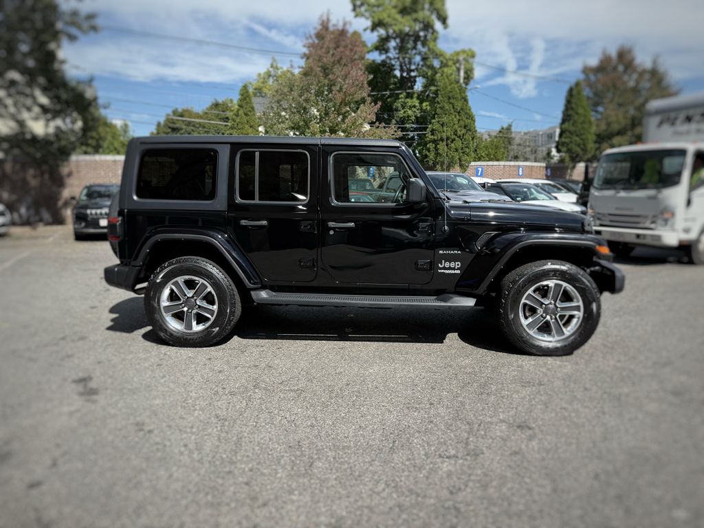 2021 Jeep Wrangler Unlimited Sahara photo 4