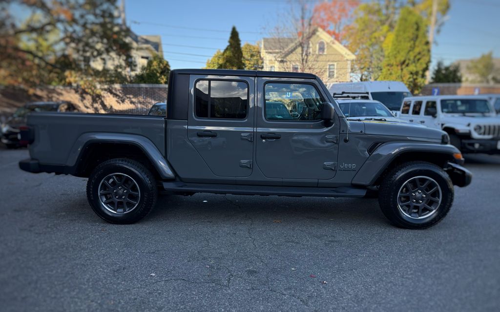 2022 Jeep Gladiator Overland photo 4