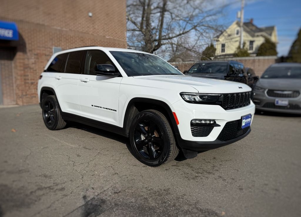 Used 2023 Jeep Grand Cherokee Limited SUV