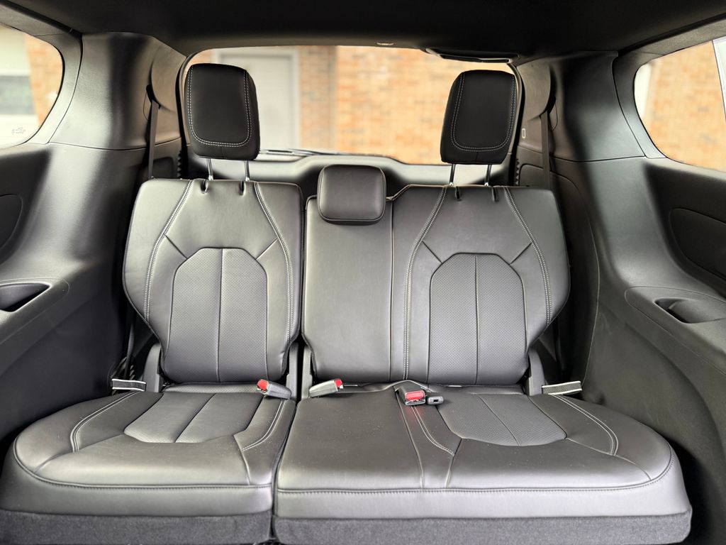 2026 Chrysler Pacifica Select - Photo 20