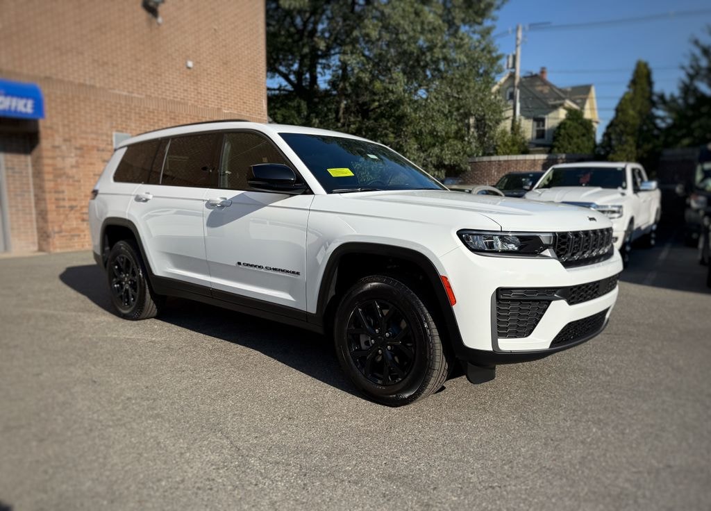 New 2026 Jeep Grand Cherokee L Altitude Sport Utility