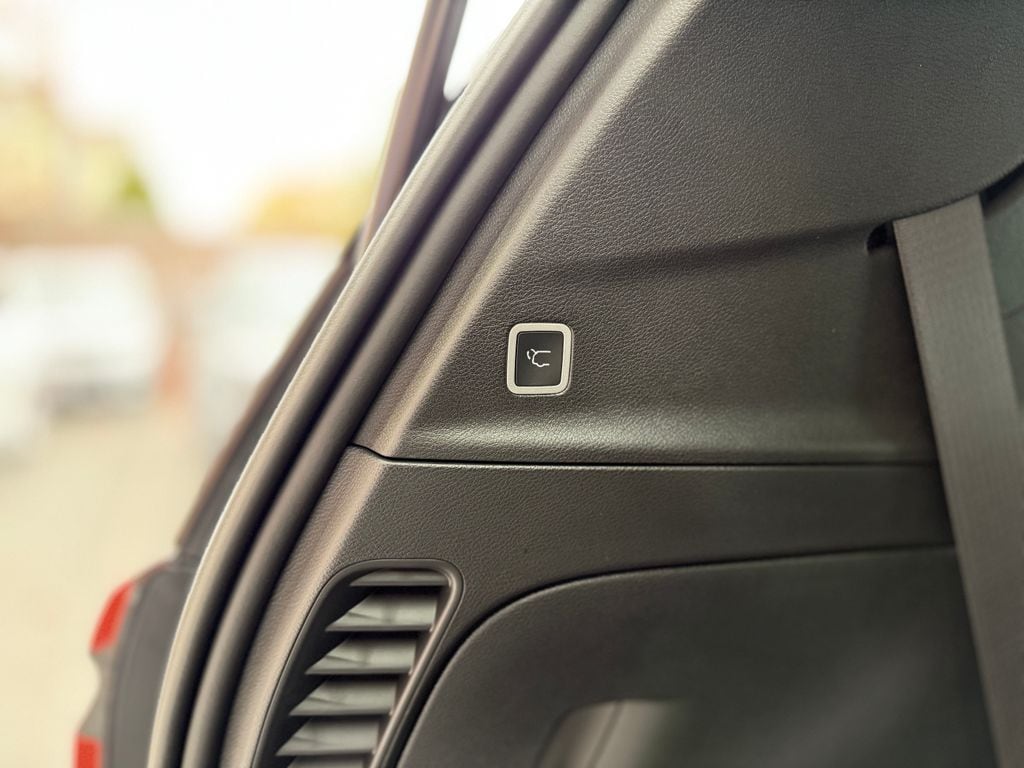 2026 Chrysler Pacifica Select - Photo 32