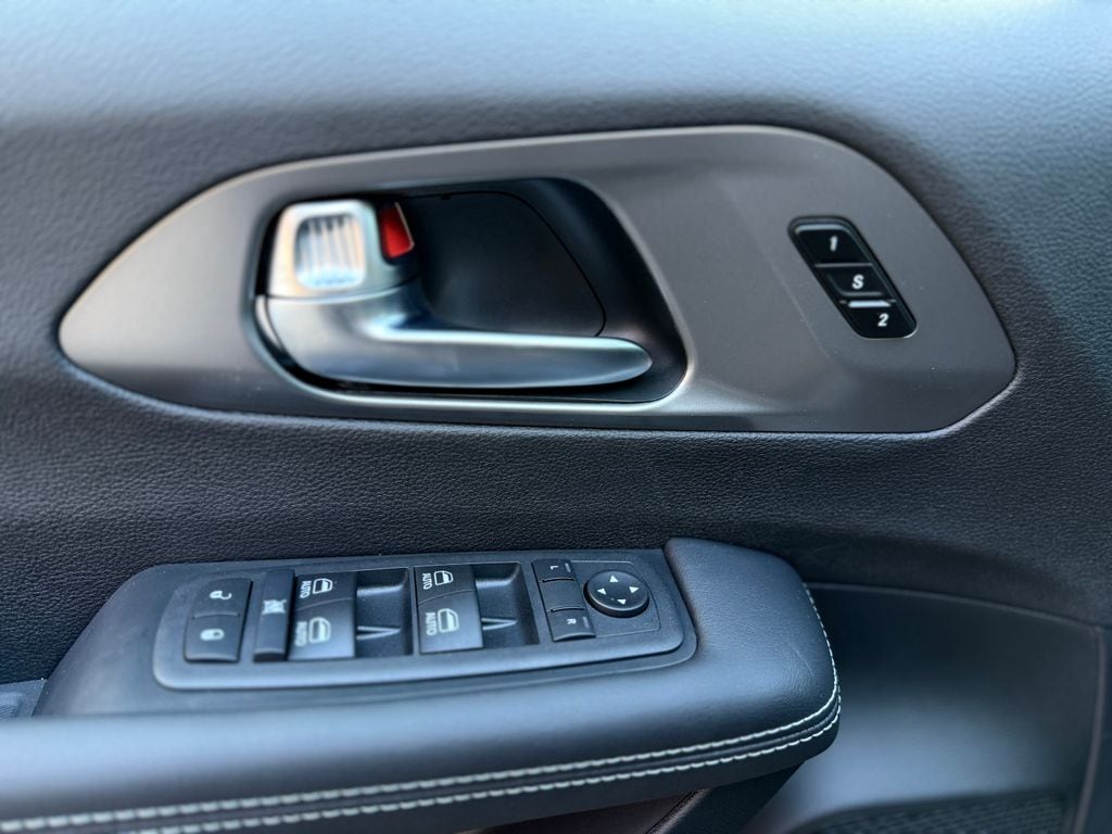 2026 Chrysler Pacifica Select - Photo 21