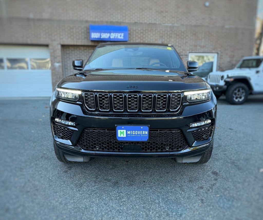 New 2025 Jeep Grand Cherokee Summit Sport Utility
