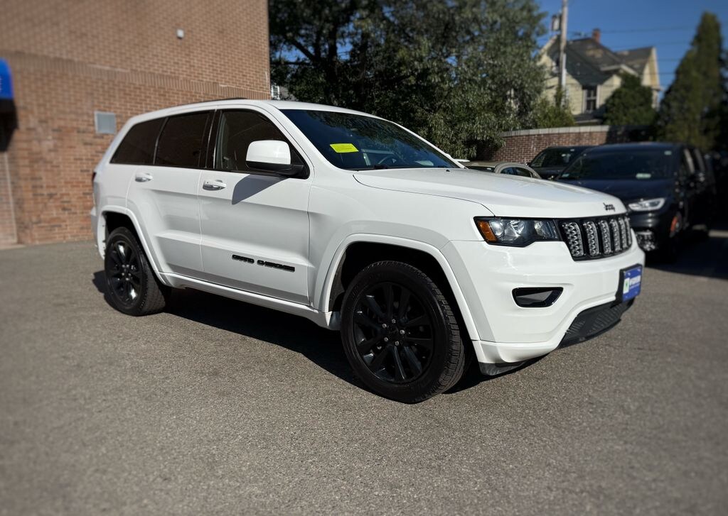 Used 2018 Jeep Grand Cherokee Altitude SUV