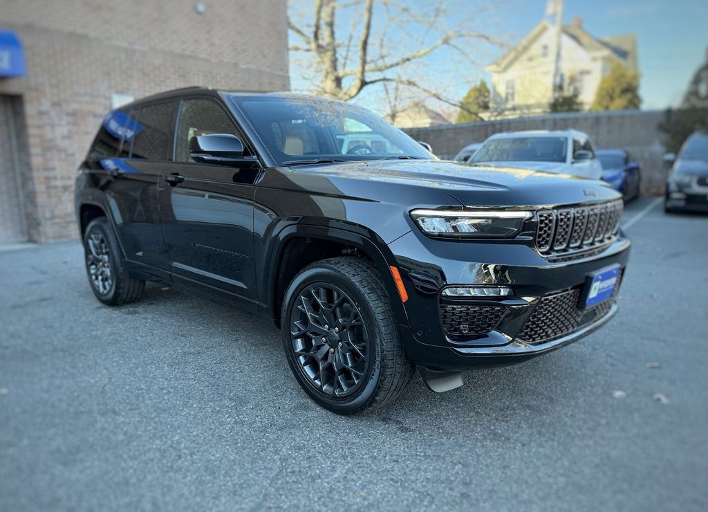 New 2025 Jeep Grand Cherokee Summit Sport Utility