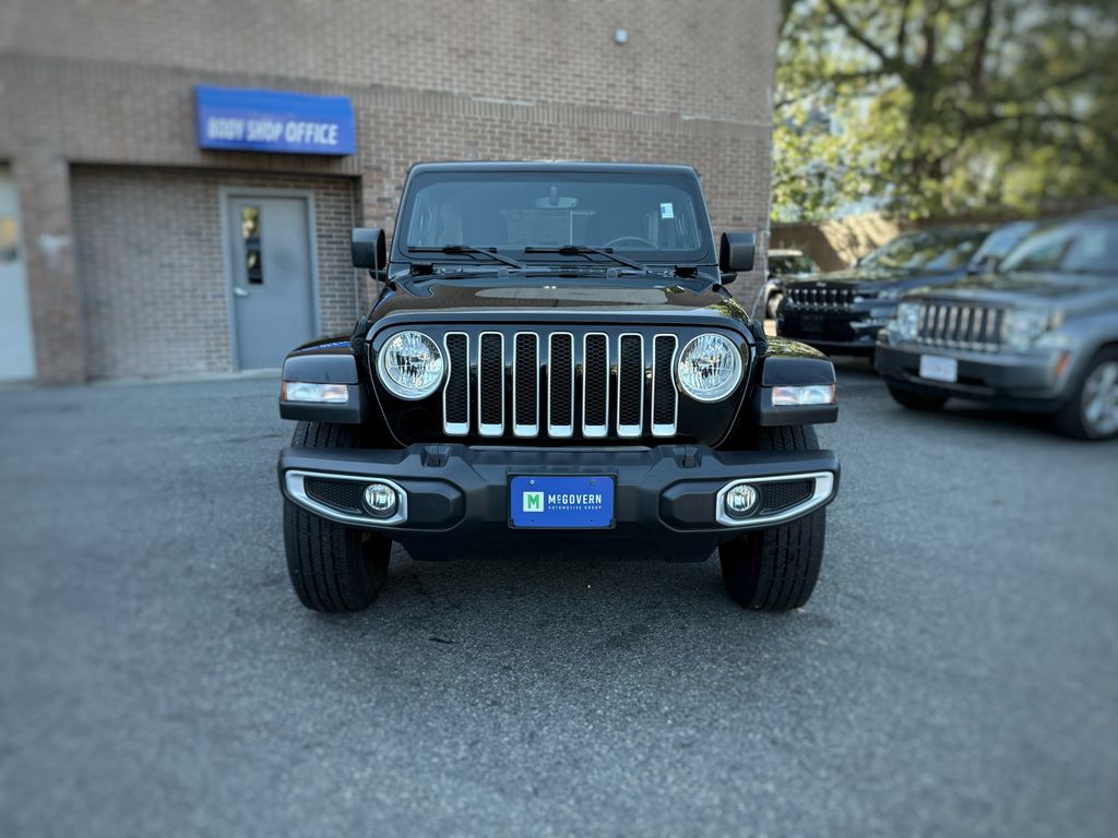 2023 Jeep Wrangler Sahara photo 2
