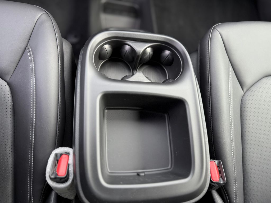 2026 Chrysler Pacifica Select - Photo 26