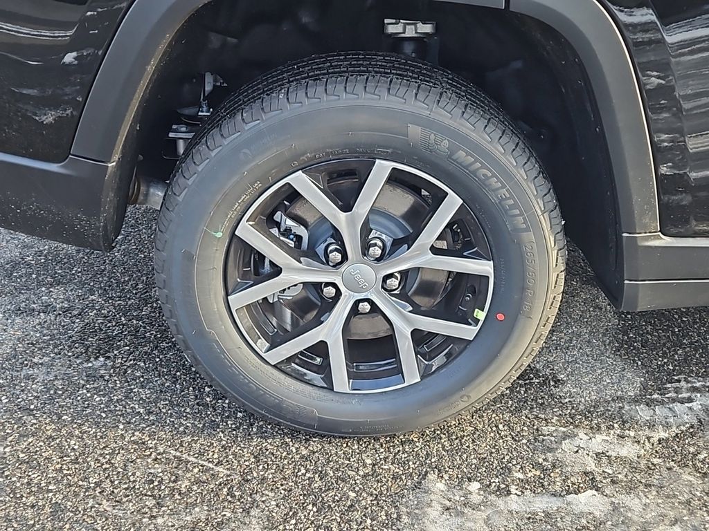 2025 Jeep Grand Cherokee L photo 4