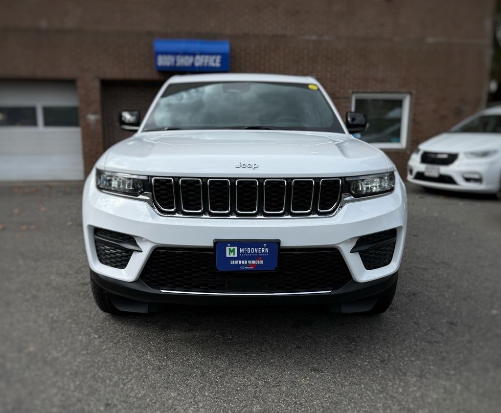 New 2025 Jeep Grand Cherokee Laredo X Sport Utility