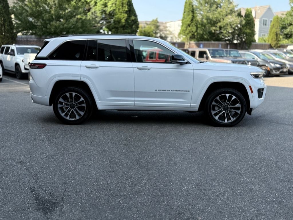 New 2025 Jeep Grand Cherokee Overland Sport Utility