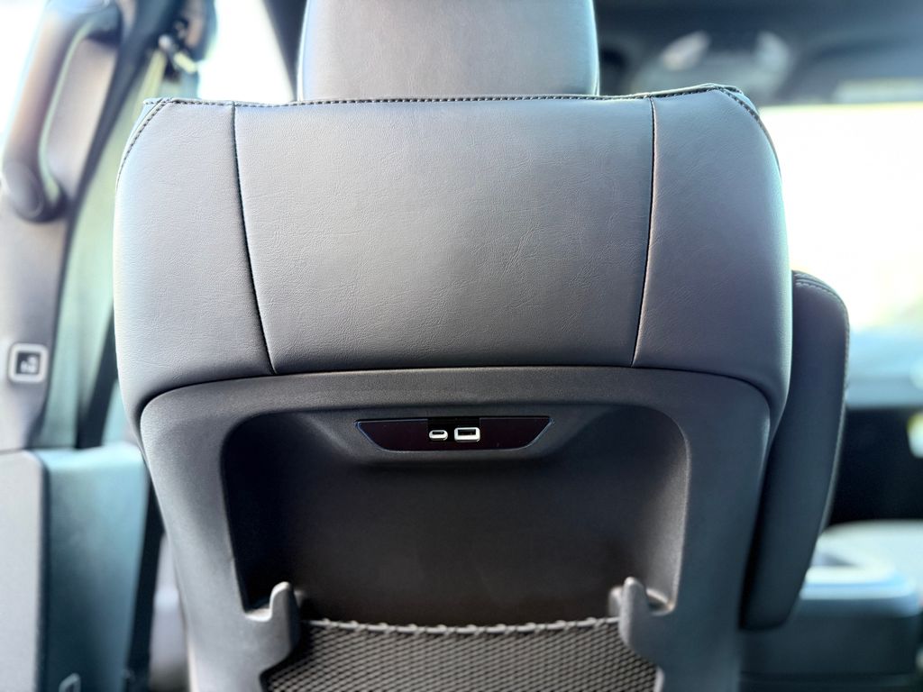 2026 Chrysler Pacifica Select - Photo 28