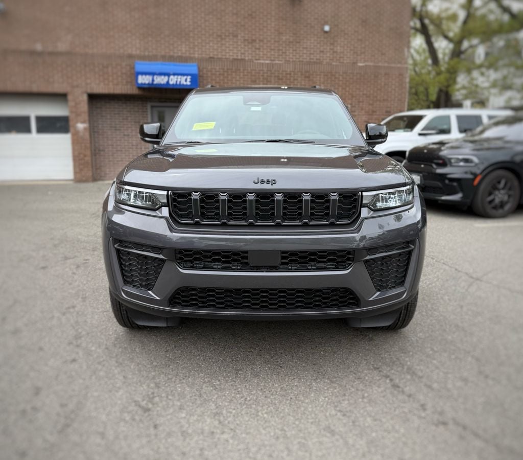 New 2026 Jeep Grand Cherokee L Laredo Sport Utility