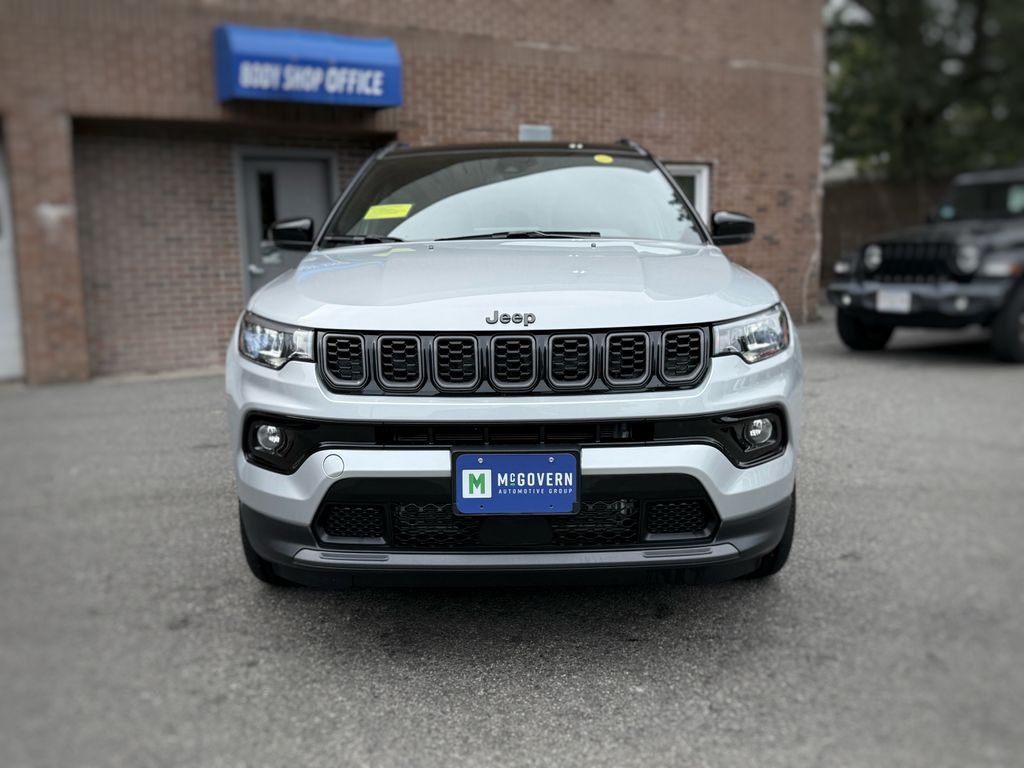 2025 Jeep Compass Limited photo 2