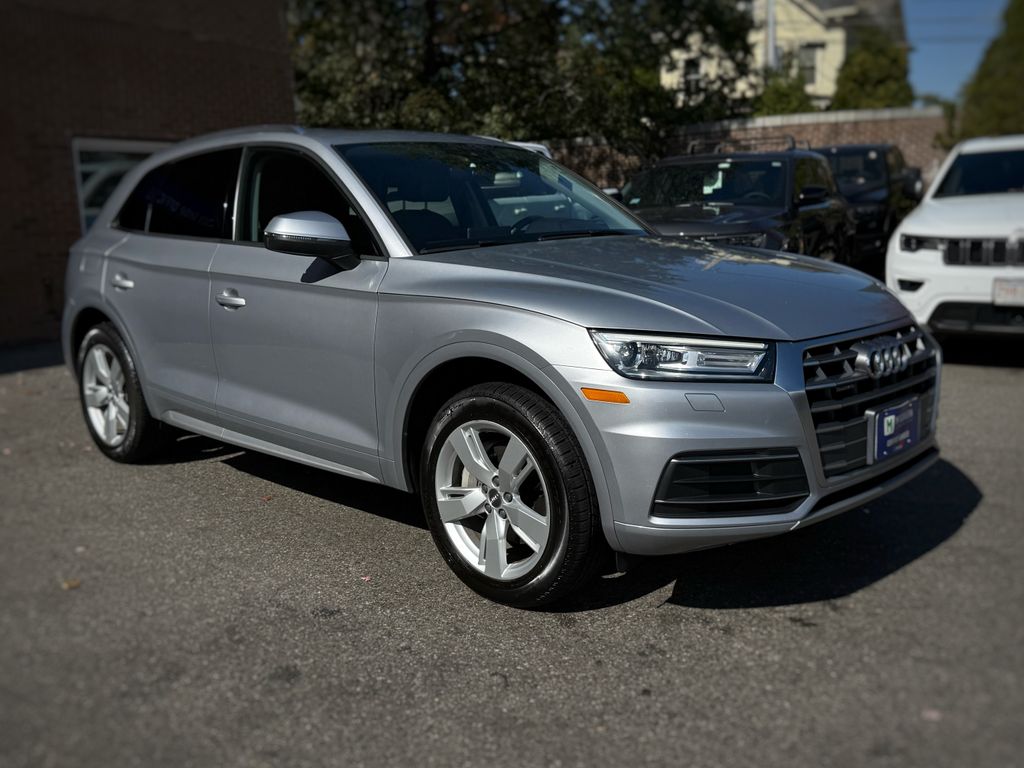 2018 Audi Q5 2.0T Premium photo 2