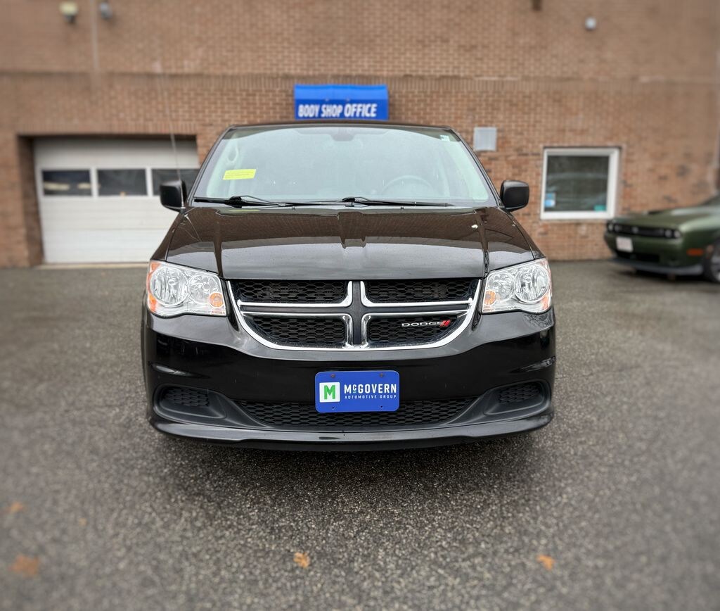 Used 2019 Dodge Grand Caravan SE Minivan/Van