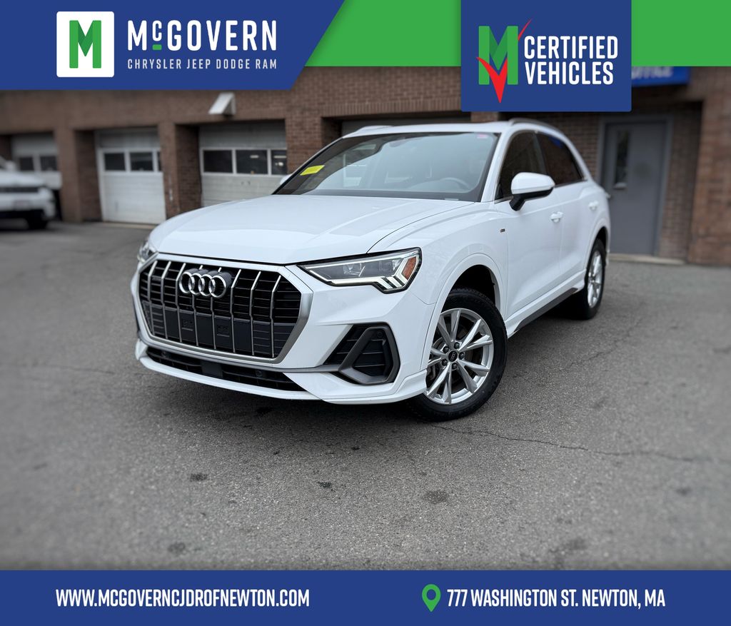 2025 Audi Q3 45 TFSI S Line Premium quattro's photo