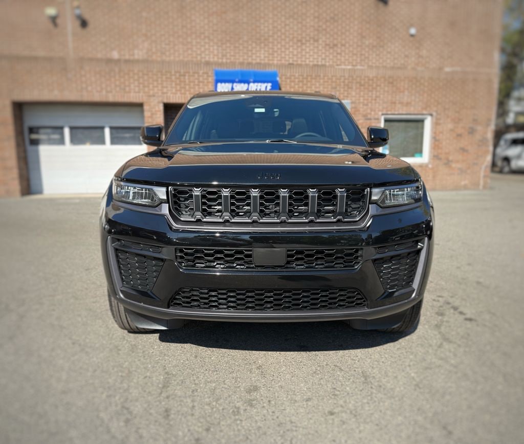 New 2026 Jeep Grand Cherokee L Laredo Sport Utility