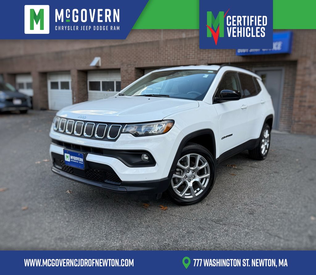 2022 Jeep Compass Latitude Lux's photo