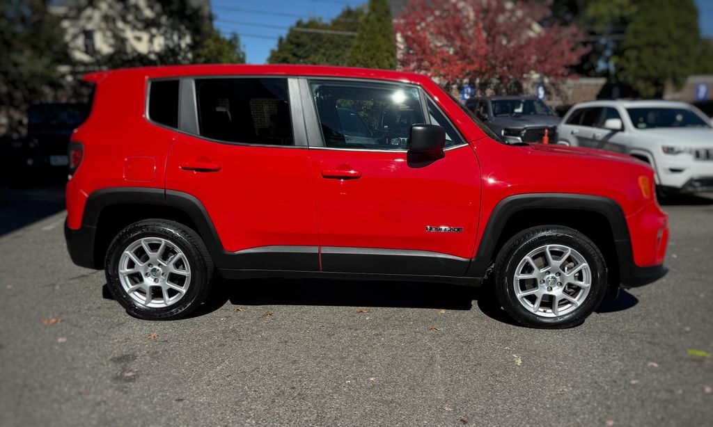 Used 2023 Jeep Renegade Latitude SUV