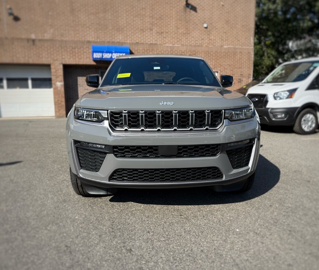 New 2027 Jeep Grand Cherokee Limited Sport Utility