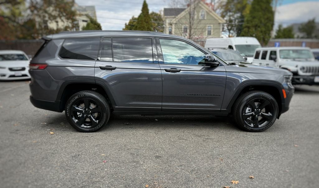 New 2025 Jeep Grand Cherokee L Altitude X Sport Utility