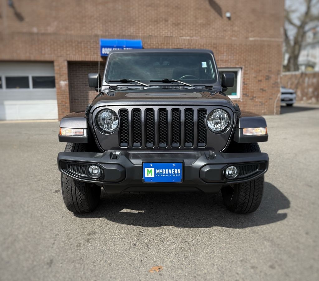 Used 2022 Jeep Wrangler Unlimited Sahara Altitude SUV