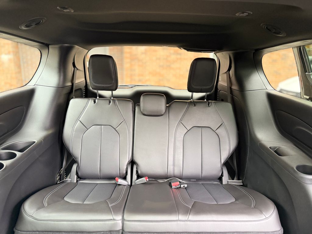 2026 Chrysler Pacifica Select - Photo 23