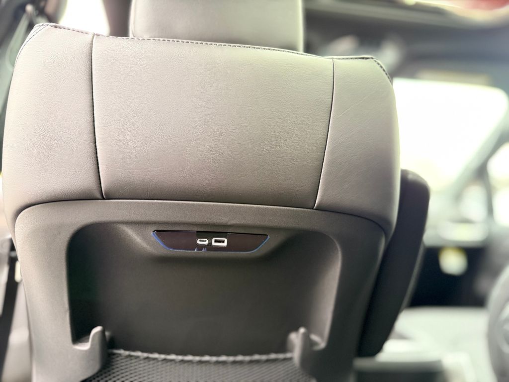 2026 Chrysler Pacifica Select - Photo 31