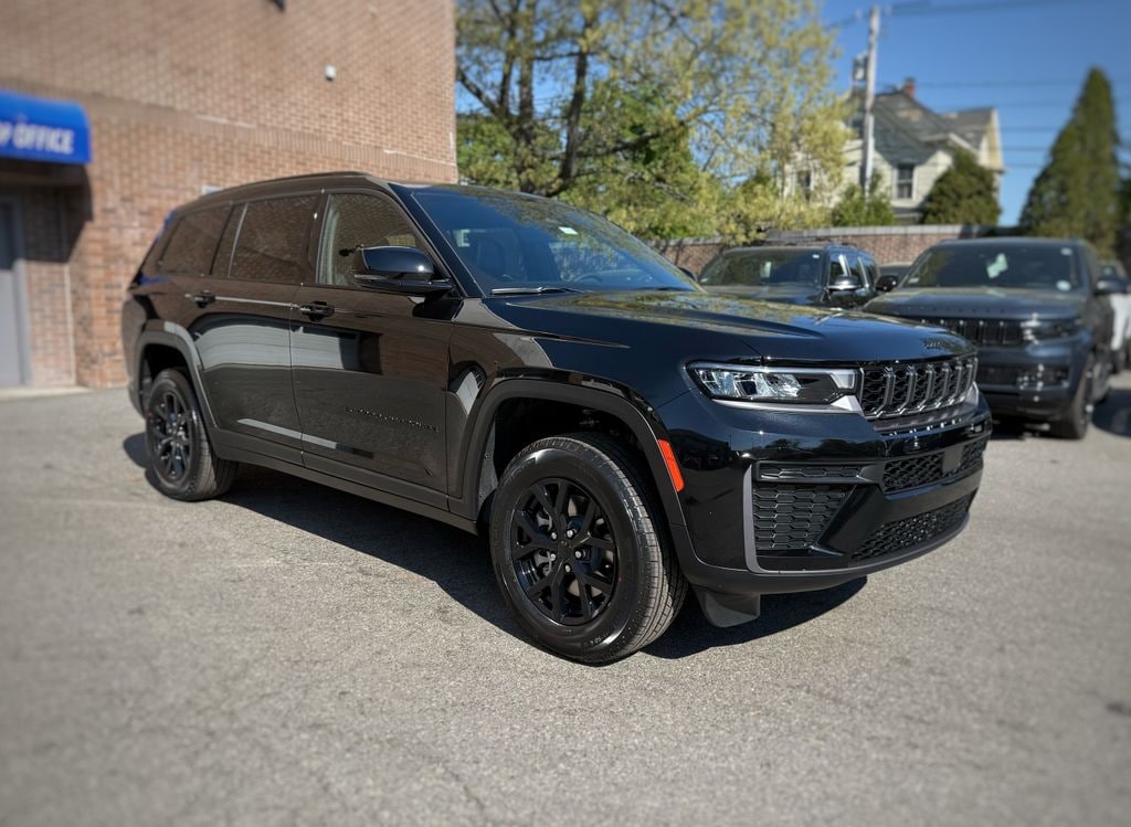 New 2026 Jeep Grand Cherokee L Laredo Sport Utility