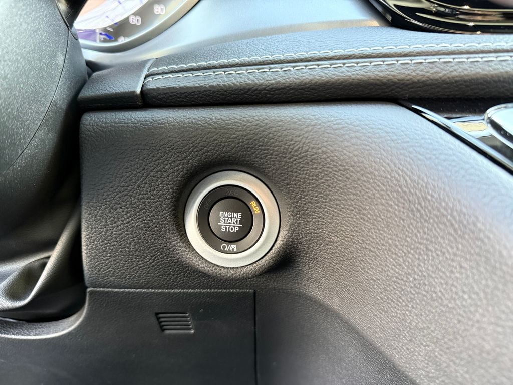 2026 Chrysler Pacifica Select - Photo 17
