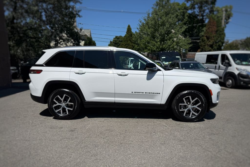Used 2023 Jeep Grand Cherokee Limited SUV