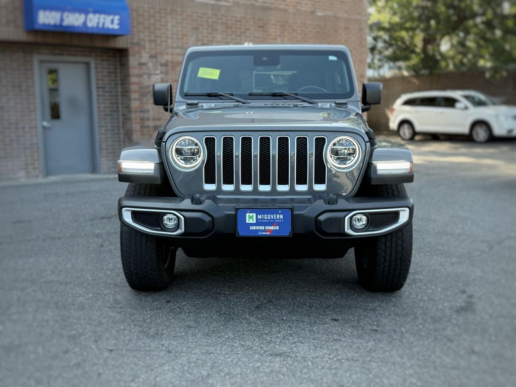 2022 Jeep Wrangler Unlimited Sahara photo 2