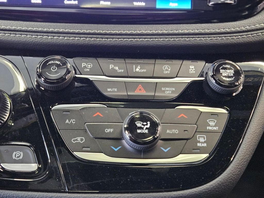 2025 Chrysler Pacifica Select - Photo 21