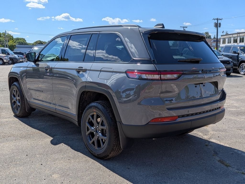 New 2027 Jeep Grand Cherokee Altitude Sport Utility