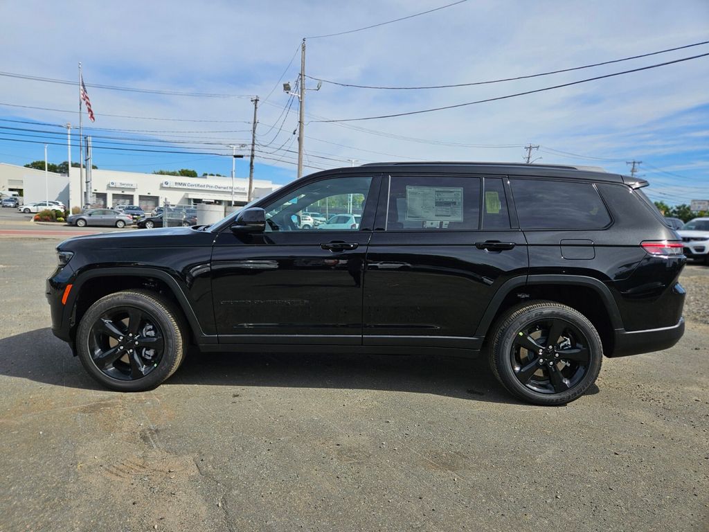 2025 Jeep Grand Cherokee Altitude X photo 2