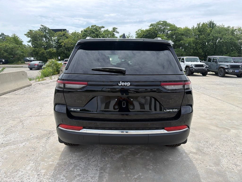 New 2026 Jeep Grand Cherokee Laredo X Sport Utility