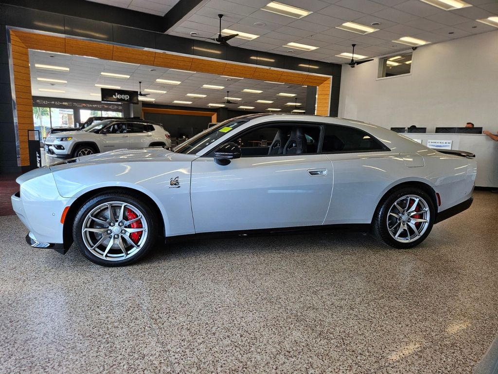 2025 Dodge Charger Daytona Scat Pack AWD photo 2