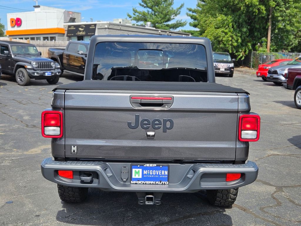 2021 Jeep Gladiator Willys photo 4