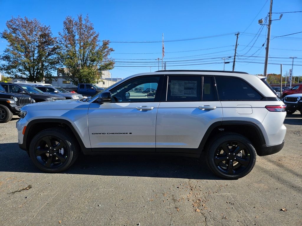 New 2025 Jeep Grand Cherokee Altitude X Sport Utility
