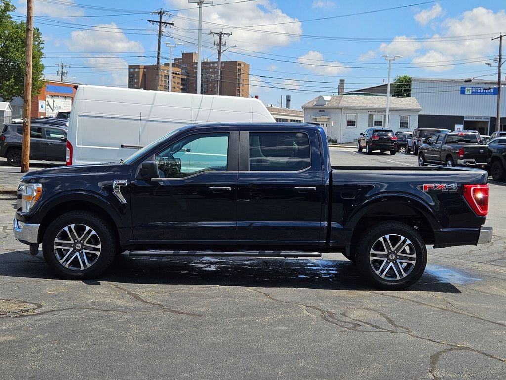 2021 Ford F-150 XLT photo 2