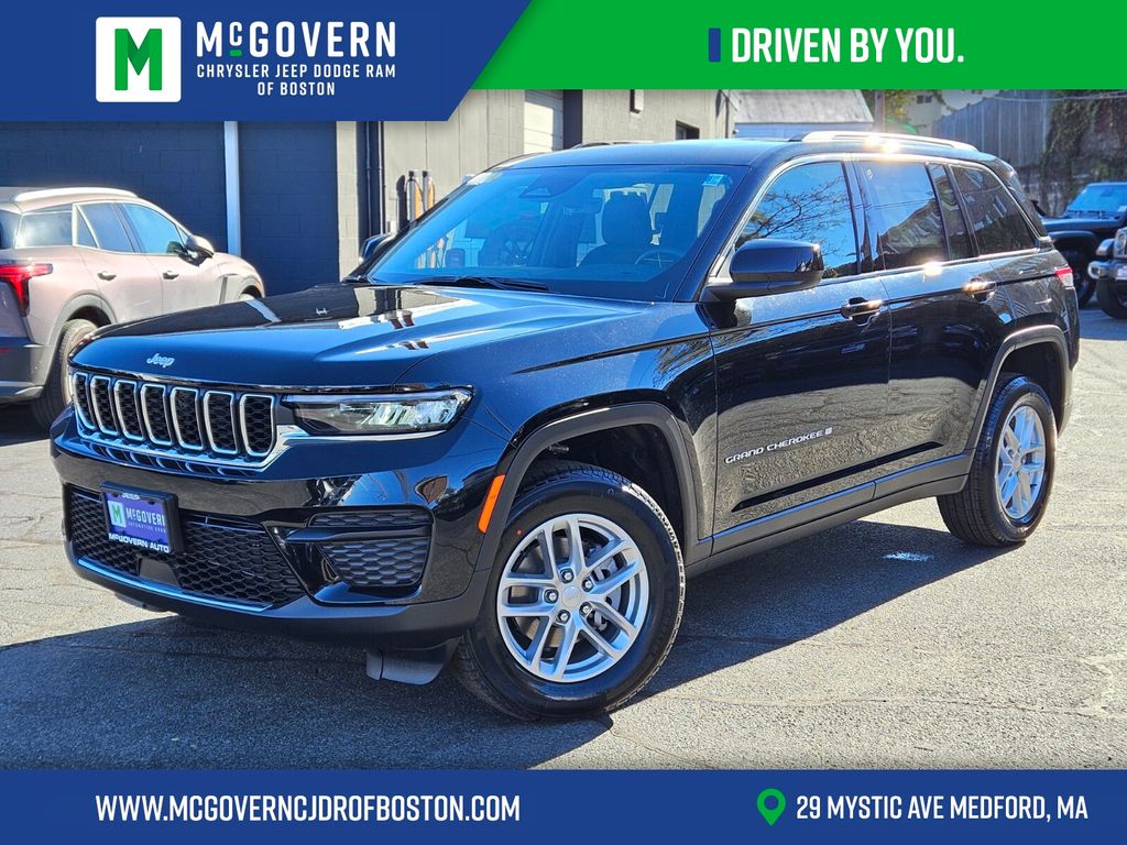 2025 Jeep Grand Cherokee Laredo's photo