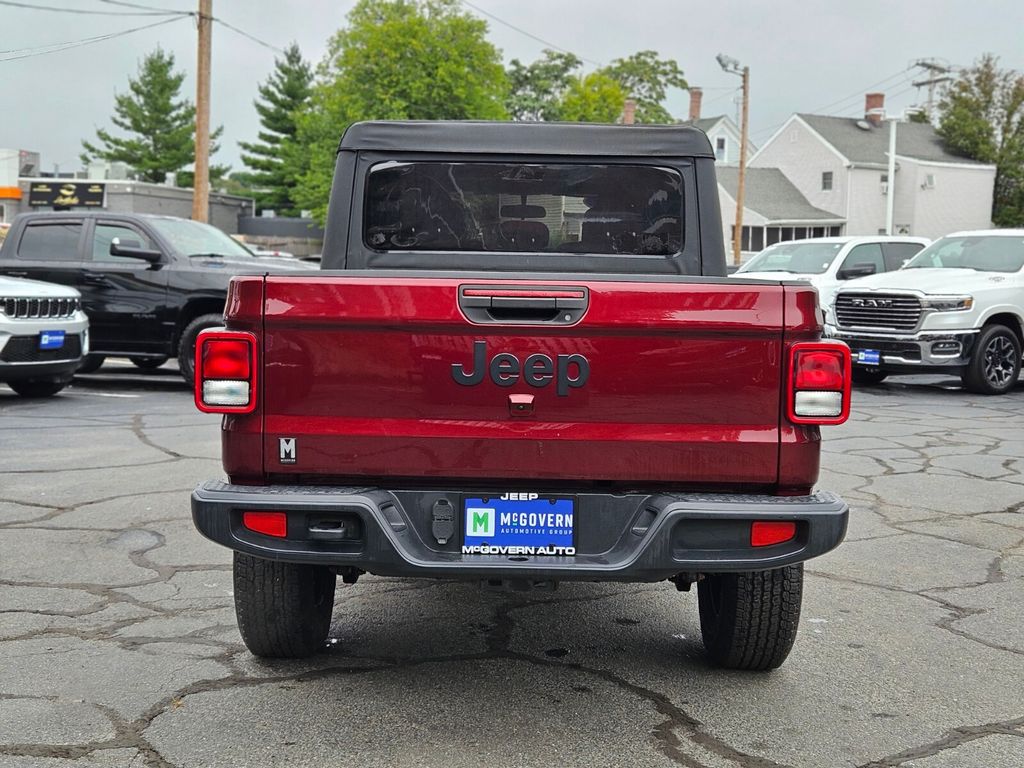 2022 Jeep Gladiator Sport photo 4
